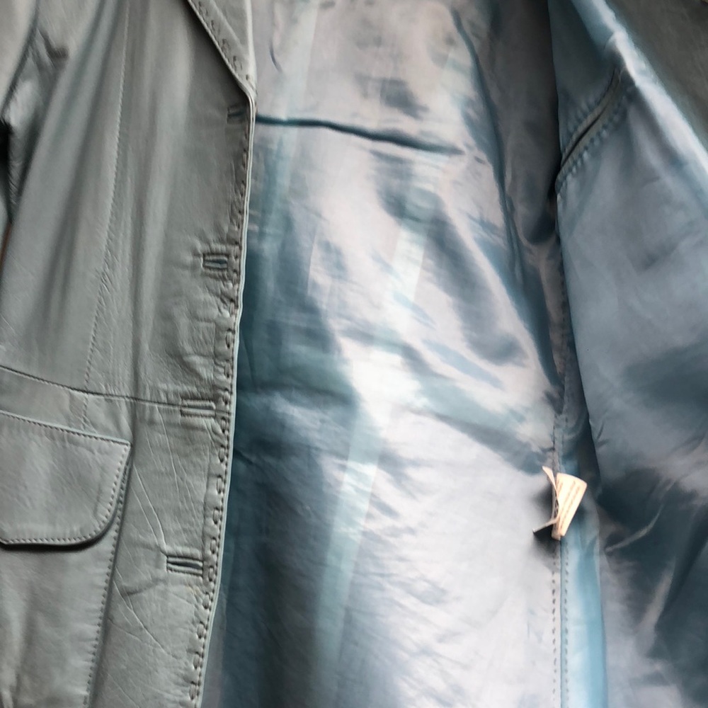 Leather jacket. - Picture 4 of 6